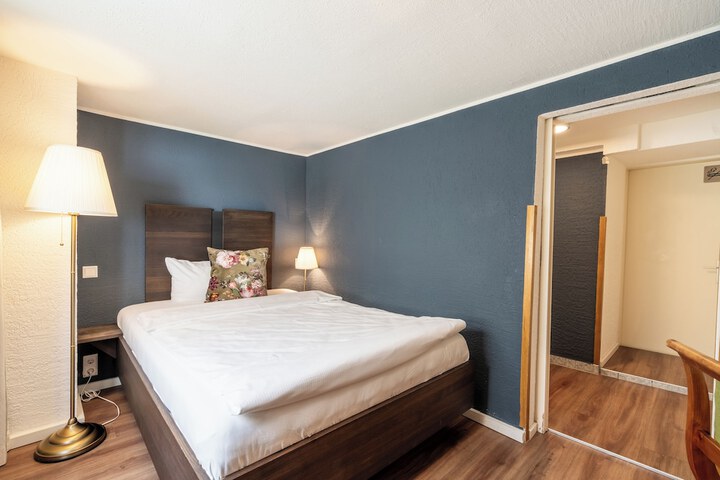 Room 29 of 64