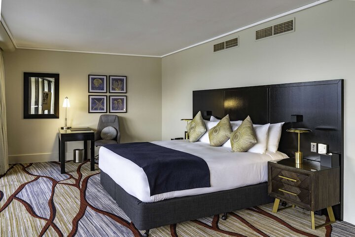 Room 27 of 164