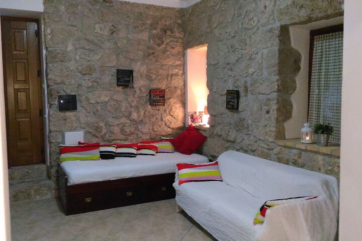 Room 13 of 61