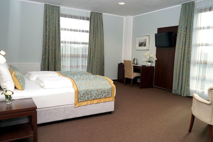 Room 4 of 29