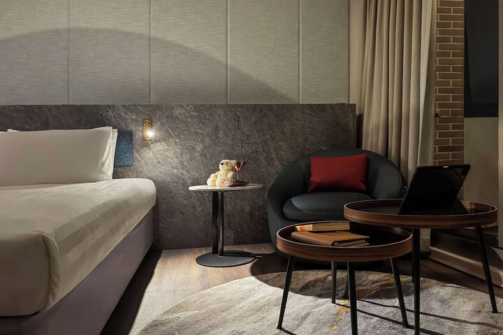 Room 10 of 22