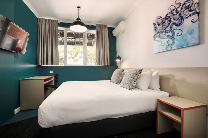 Room 15 of 43