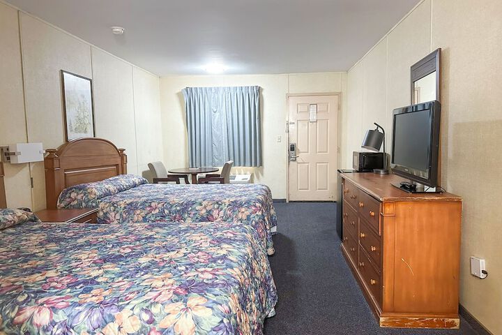 Room 32 of 95