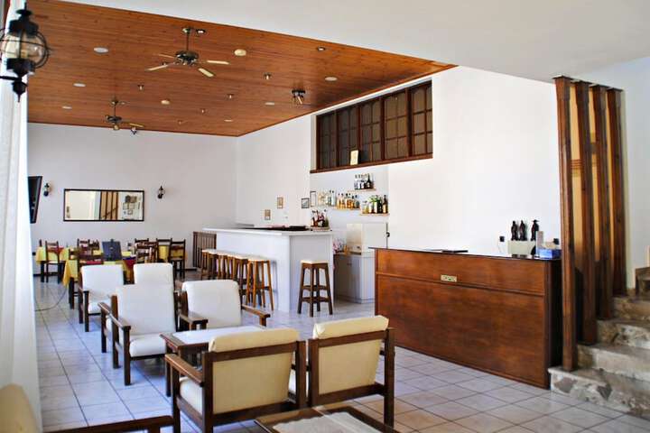 Dining 13 of 21