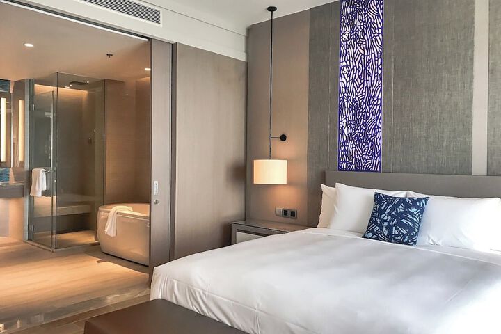 Room 62 of 162