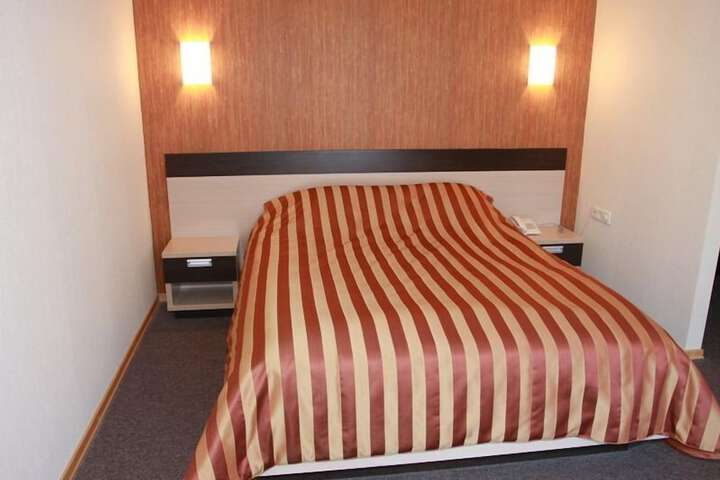 Room 10 of 31