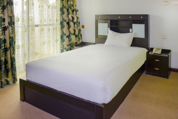 Room 8 of 47