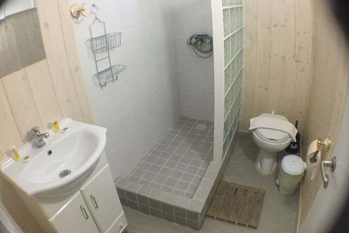 Room 42 of 72