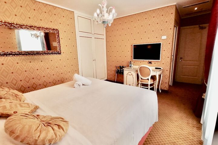 Room 36 of 70