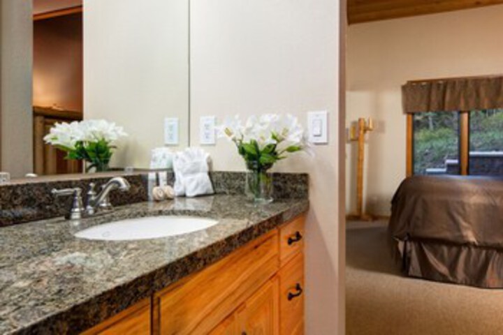 Room 3 of 27