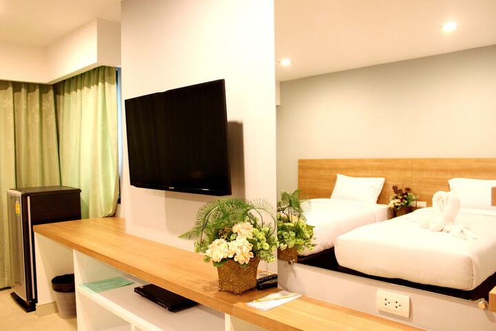 Room 32 of 63