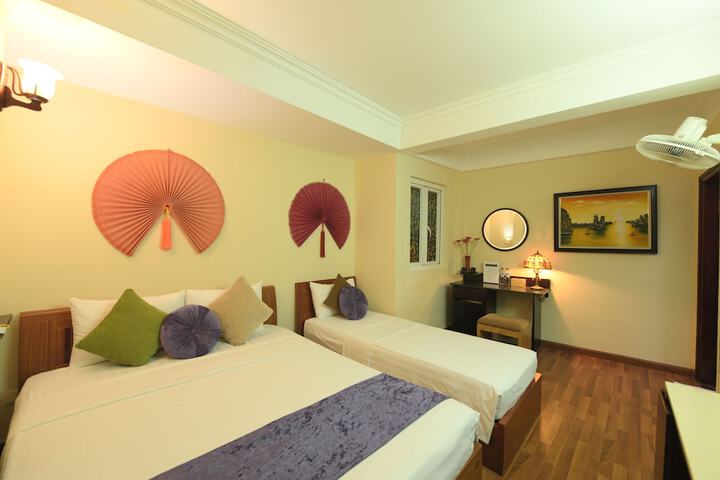 Room 9 of 30