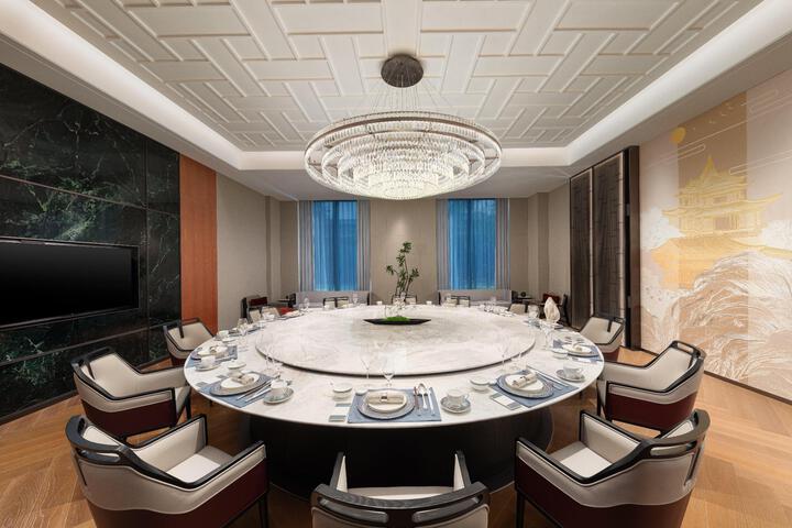 Dining 43 of 108
