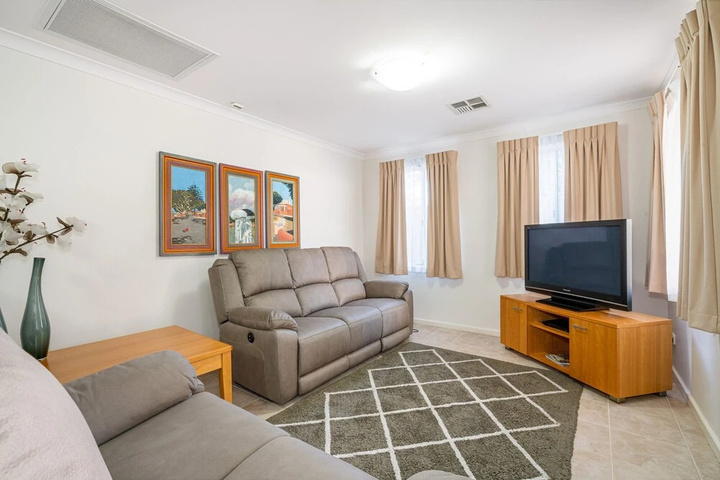 Room 5 of 15