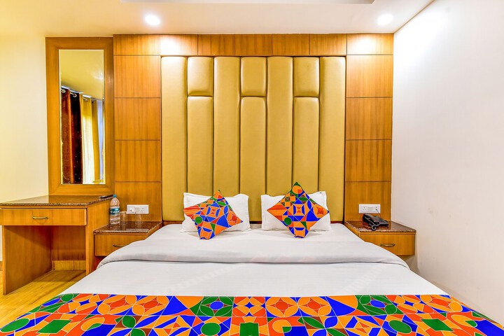Room 10 of 30