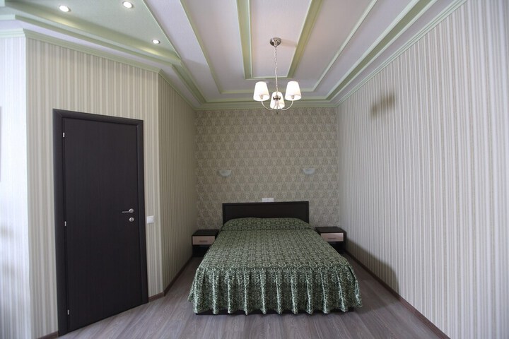 Room 10 of 86