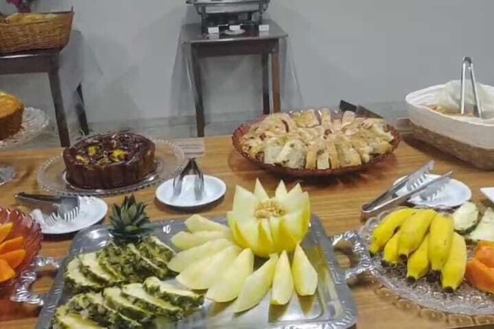 Dining 10 of 11