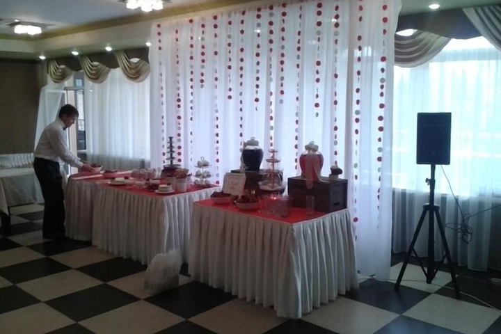 Ballroom/Hall 68 of 75