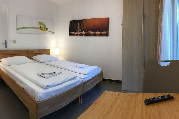 Room 15 of 133