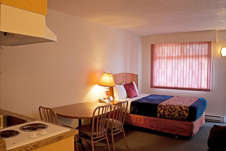 Room 10 of 63