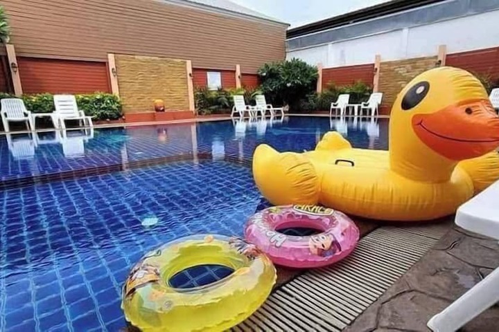 Pool 33 of 36