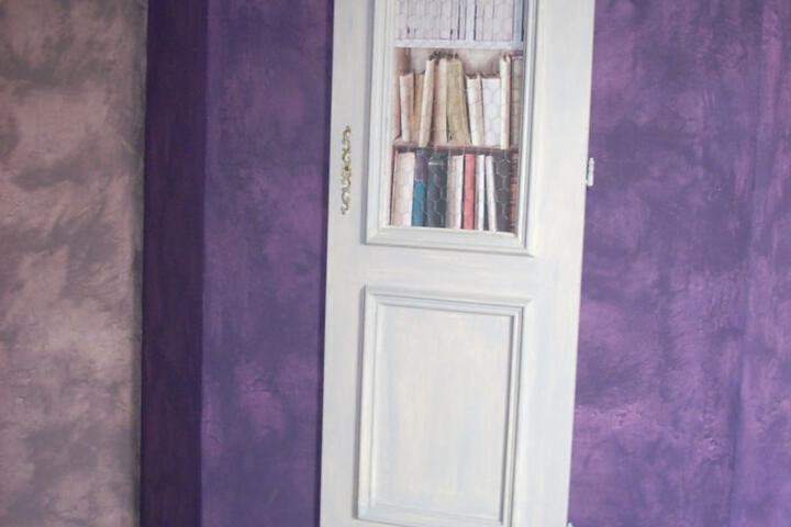 Room 4 of 111