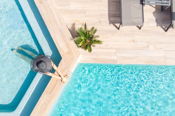 Pool 71 of 115