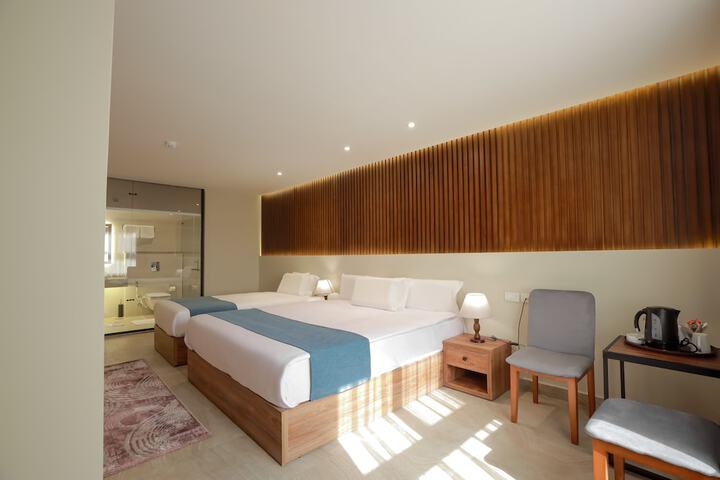 Room 21 of 126
