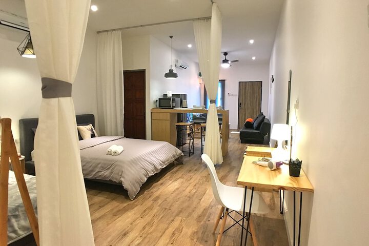 Room 5 of 50
