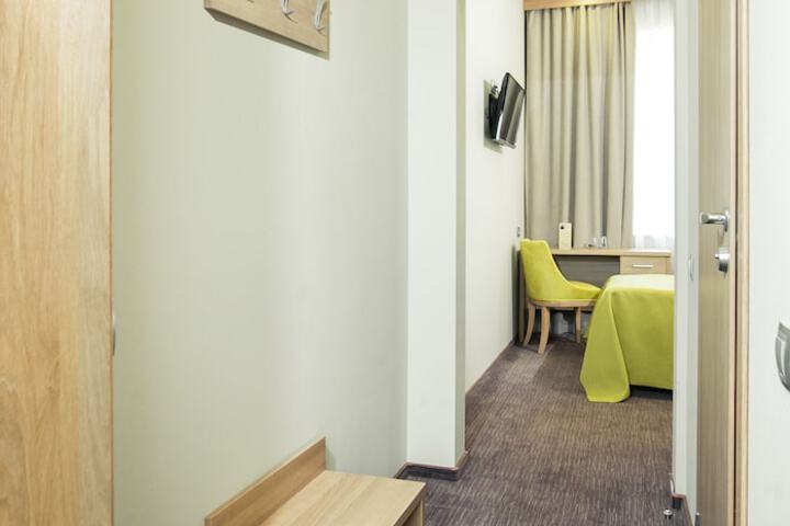 Room 19 of 63