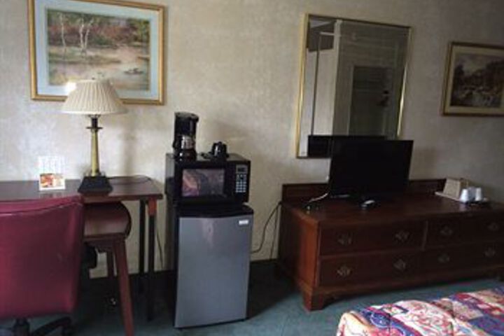 Room 32 of 42