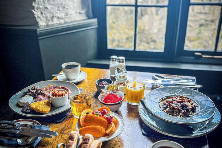 Breakfast/Coffee Service 24 of 37