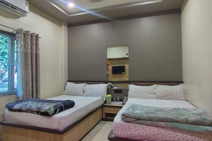 Room 3 of 14