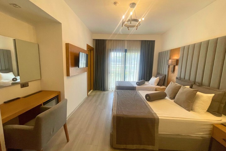 Room 16 of 48