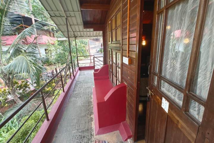 Room 25 of 32