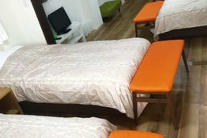 Room 6 of 15