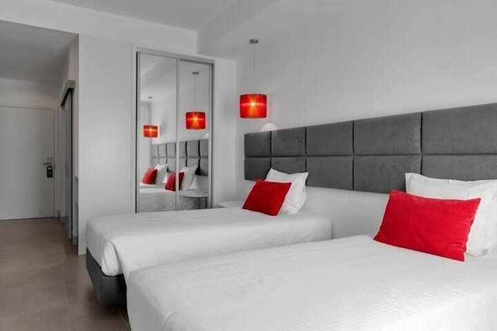 Room 5 of 50