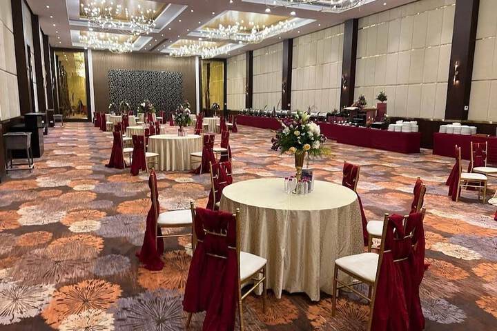 Ballroom/Hall 96 of 115