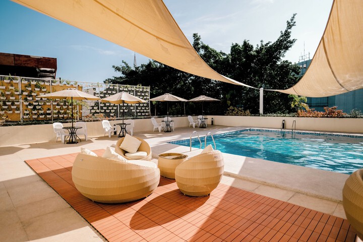 Pool 43 of 66
