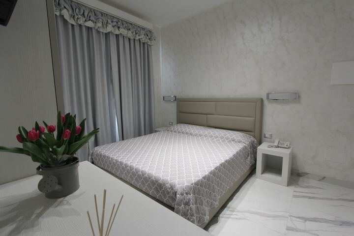 Room 35 of 89