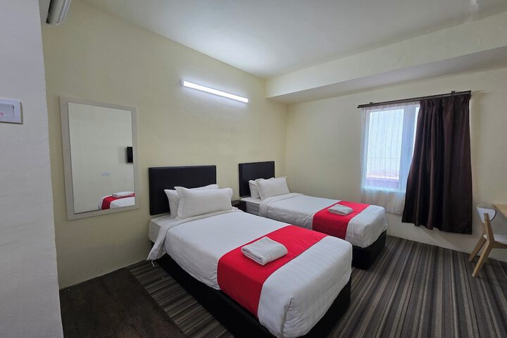 Room 32 of 51
