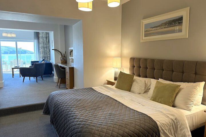Room 42 of 83