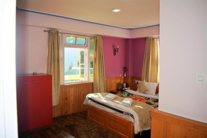 Room 3 of 45