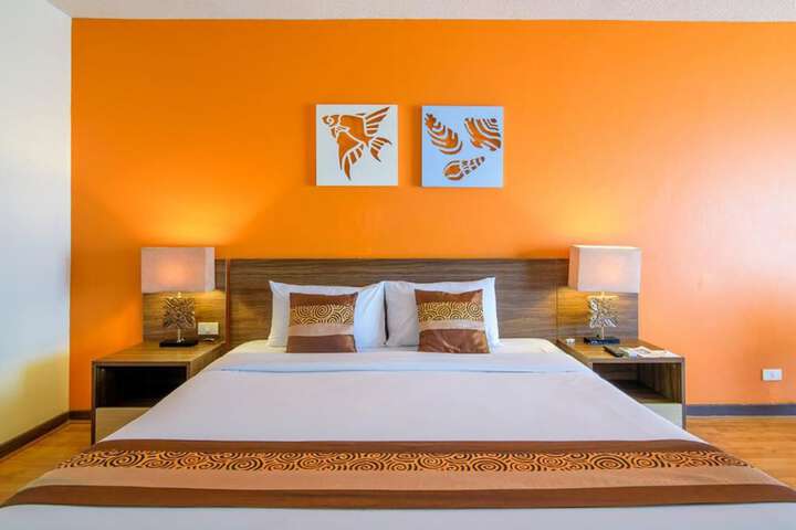Room 20 of 115