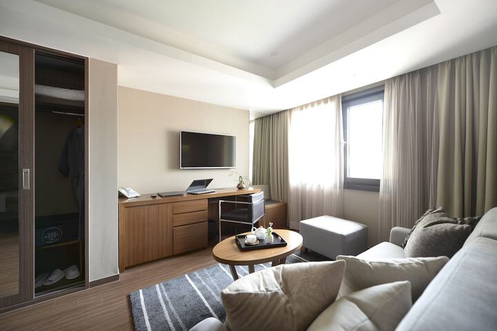 Room 20 of 77