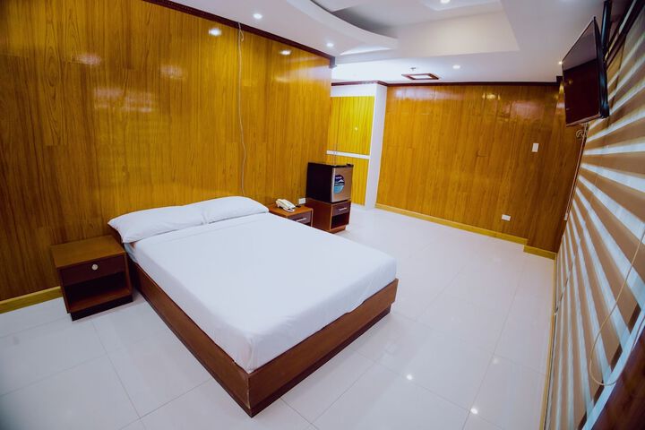 Room 8 of 29