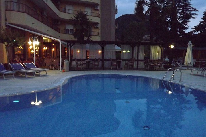 Hotel with Pool