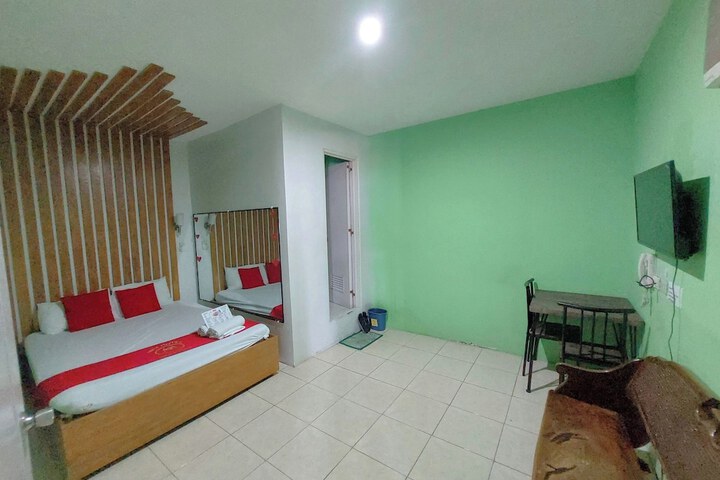 Room 17 of 24