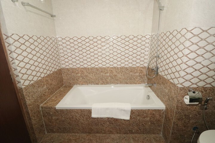 Hot Tub 42 of 55