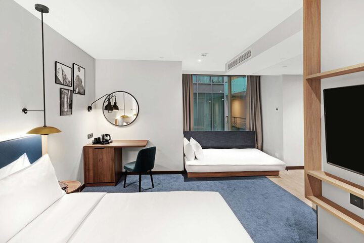 Room 15 of 51